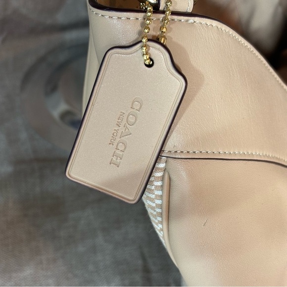 🔥 SALE! COACH F27575 Lexy Shoulder Bag Tan Cream - Picture 15 of 16